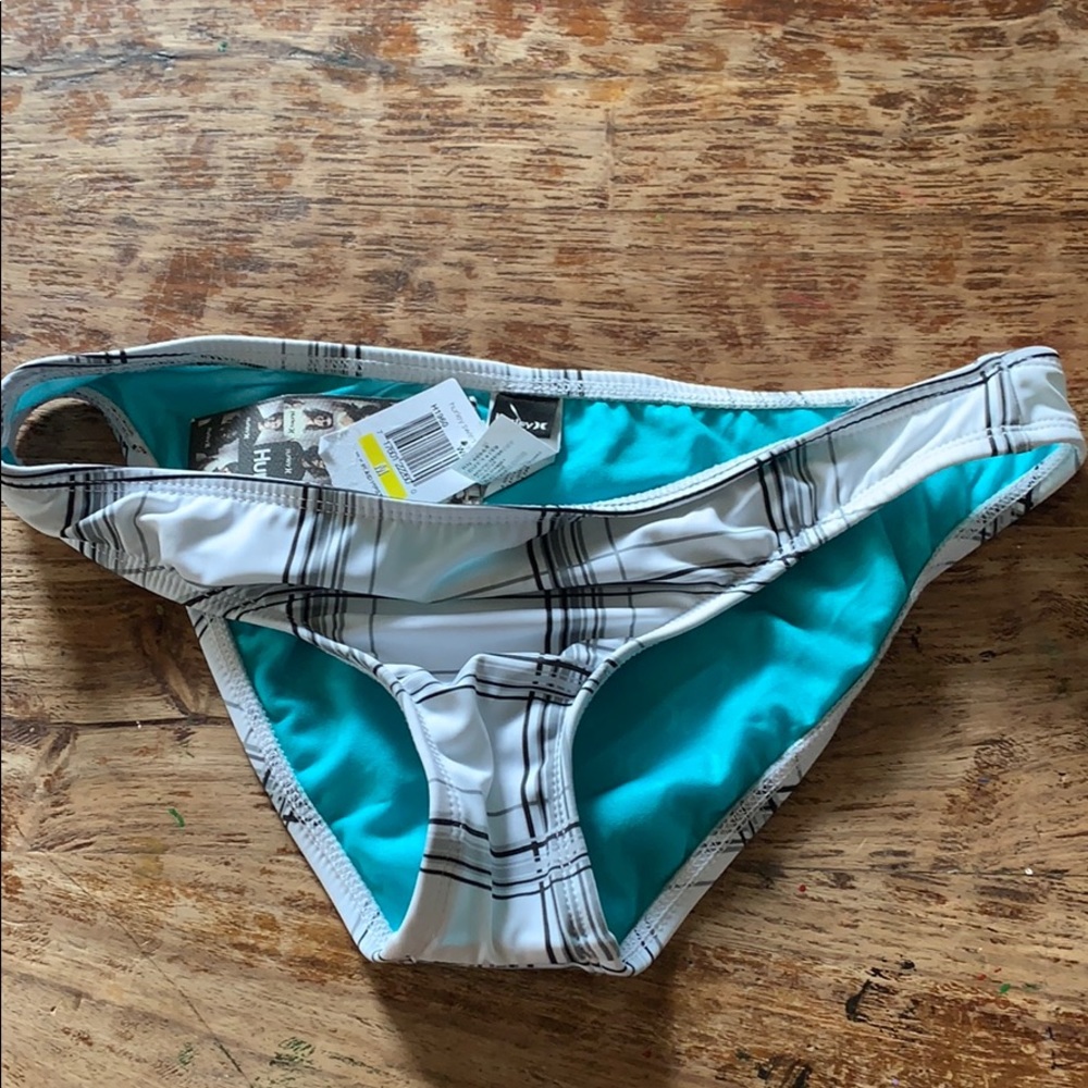 Hurley size Medium bikini bottoms